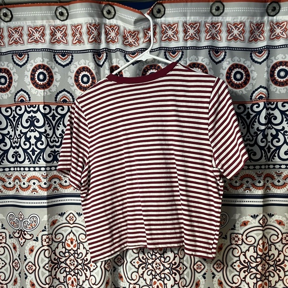 Softfade Cotton Boxy-Crop Tee— mulberry wine - Picture 3 of 3